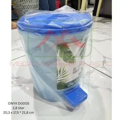 Tempat sampah injak 2,8 liter D005 ONYX