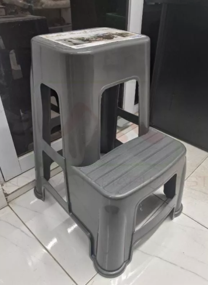 Kursi tangga / tangga cuci mobil tinggi (55 x 46,5 x T66 CM)